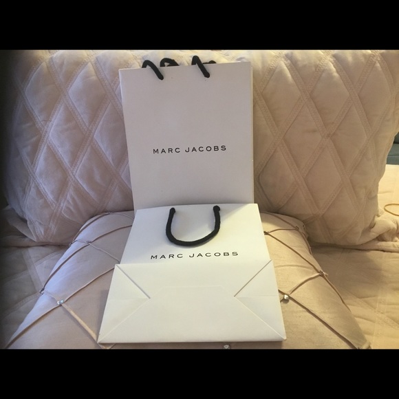 Authentic Marc Jacobs Paper Cardboard Tote Bags - Picture 2 of 4
